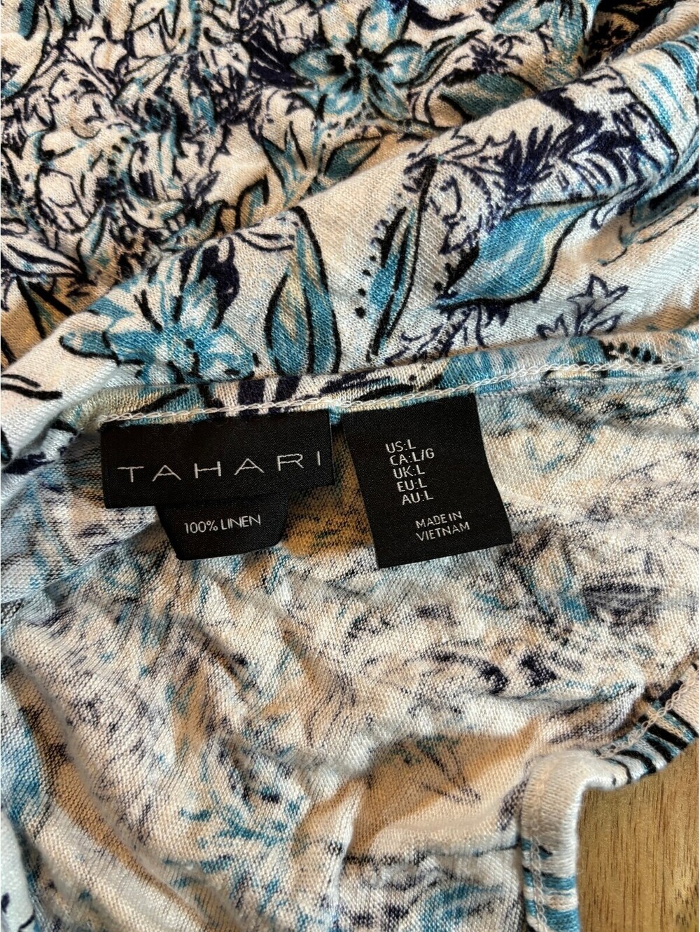 Tahari Women’s L 100% Linen Blue Bird Floral Button Front Coastal Top (2185) - Picture 4 of 7